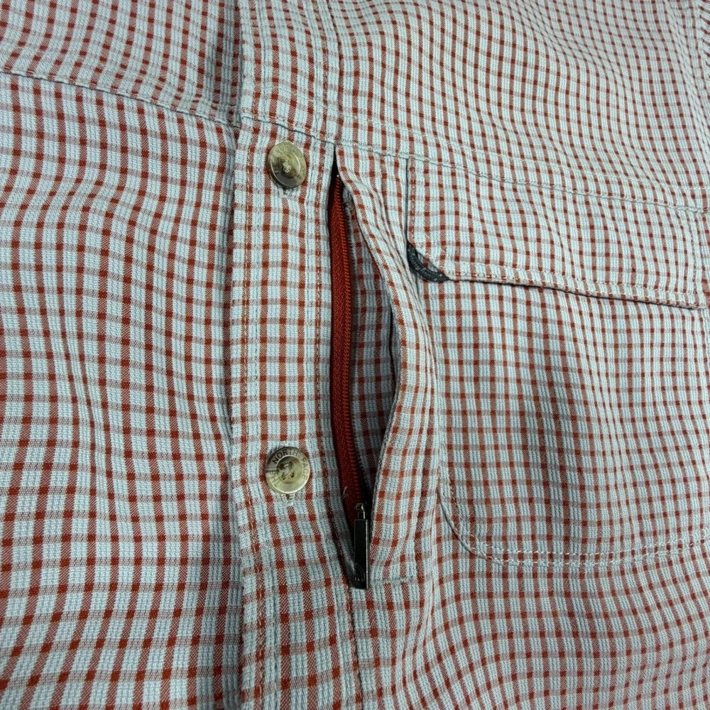 The North‎ Face Mens Medium M Red Micro Check Short Sleeve Vented Hiking Shirt